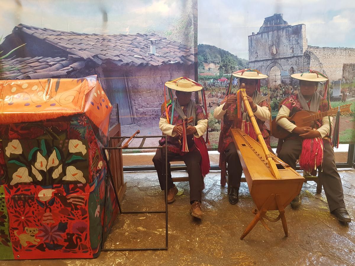 Nuestras Raices Hotel - Museo - Restaurante San Cristóbal de Las Casas Eksteriør billede